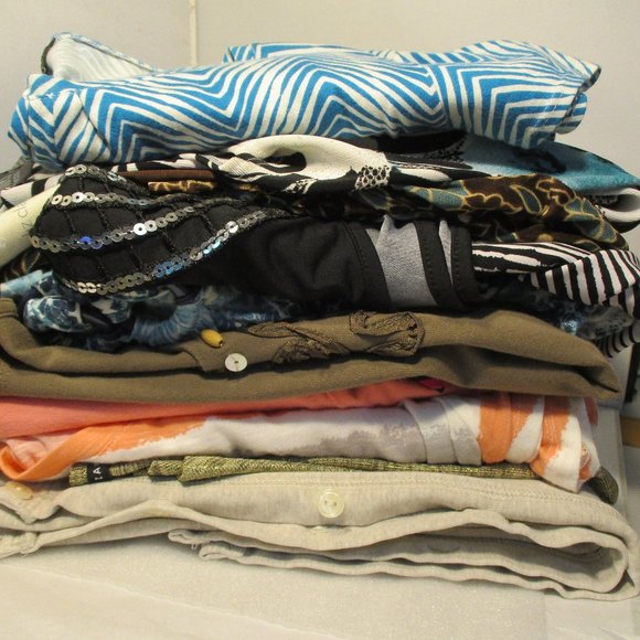 Bundle Lot - Mystery Box Ladies Tops Shirts Blouses Large - Picture 1 of 2